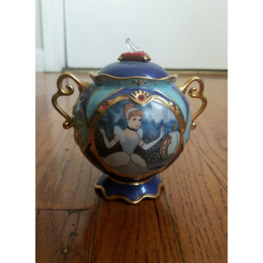 Disney Cinderella 50th Anniversary Music Box